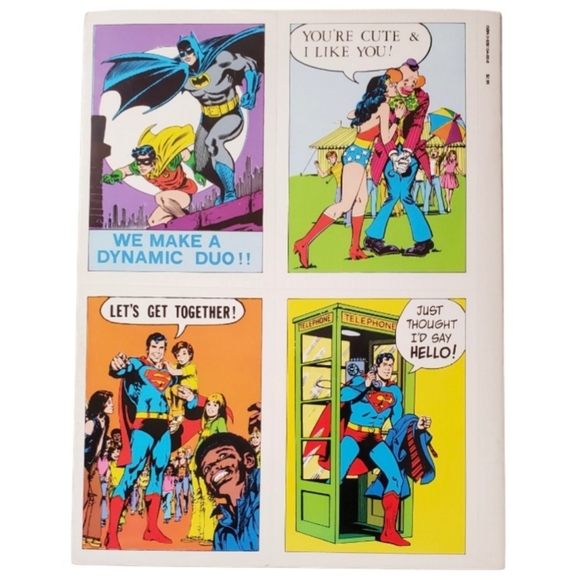 Vintage 1981 DC Super Heroes postcard book - Picture 2 of 3